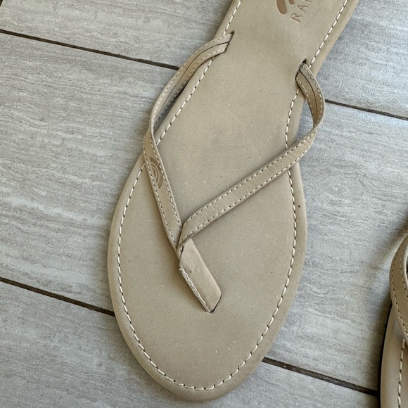Rainbow Neutral Sand Women's Flip Flop Sandals - Size 10 - Picture 3 of 5